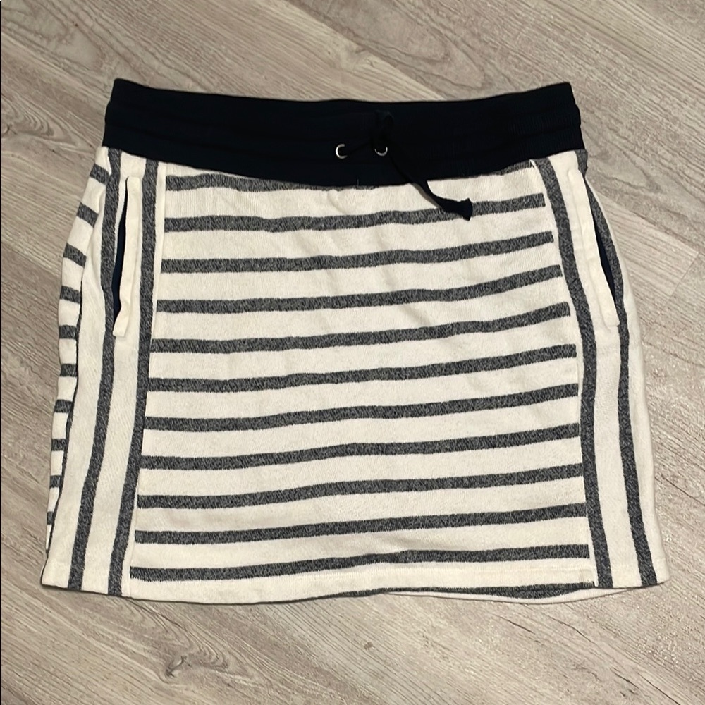 Jones New York Black and White Mini Skirt for Casual Wear